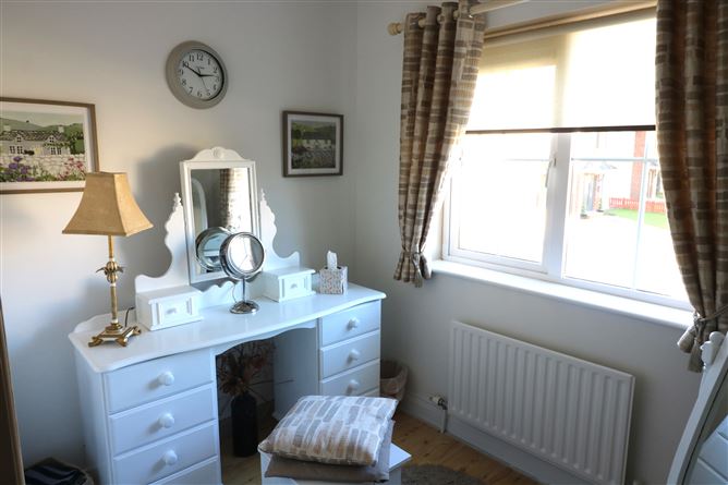 4 Sycamore Close, Carrick-on-Suir, Tipperary