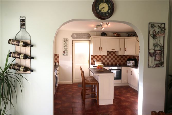 4 Sycamore Close, Carrick-on-Suir, Tipperary