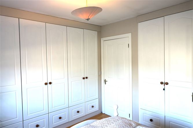 4 Sycamore Close, Carrick-on-Suir, Tipperary