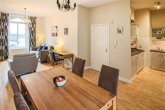 10 Marymount, Carrick-On-Shannon, Co. Leitrim