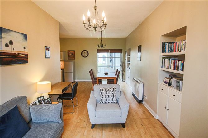 10 Marymount, Carrick-On-Shannon, Co. Leitrim