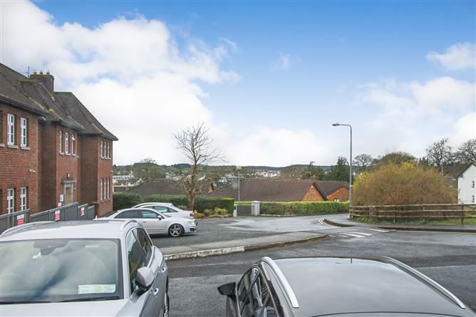 10 Marymount, Carrick-On-Shannon, Co. Leitrim