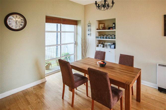 10 Marymount, Carrick-On-Shannon, Co. Leitrim