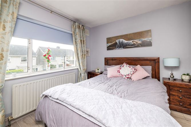 5 Crestfield Drive, Whitehall, Dublin 9