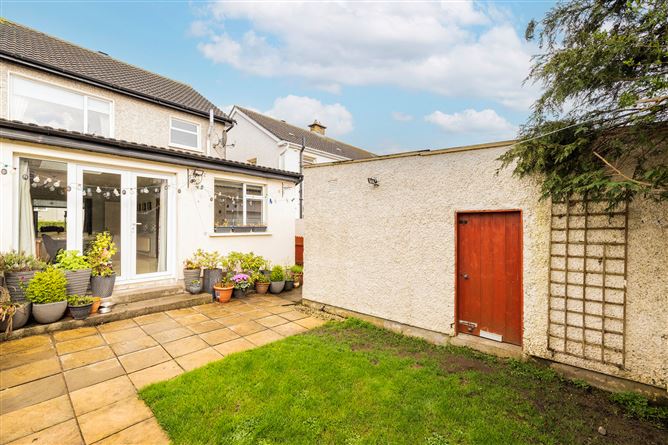 5 Crestfield Drive, Whitehall, Dublin 9