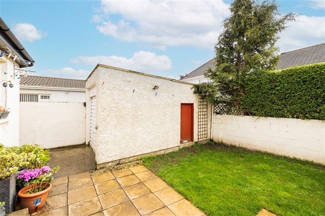 5 Crestfield Drive, Whitehall, Dublin 9