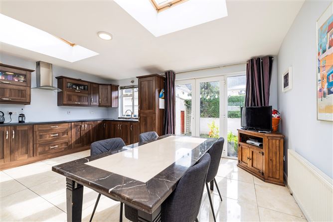 5 Crestfield Drive, Whitehall, Dublin 9