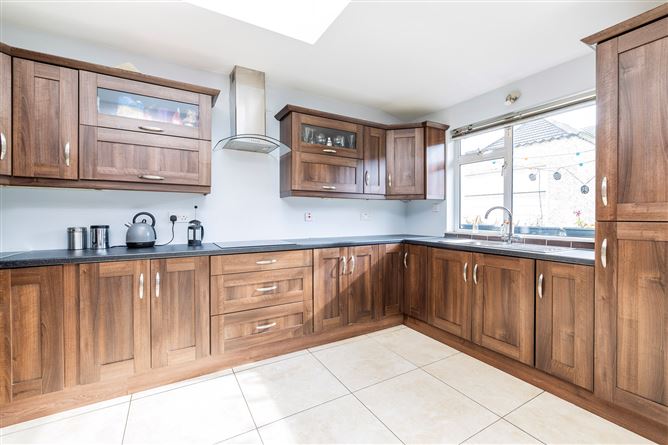 5 Crestfield Drive, Whitehall, Dublin 9