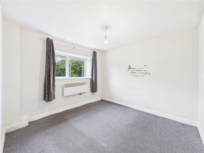 Photo 6 of 10 — 315 Castlecurragh Heath, Mulhuddart, Dublin