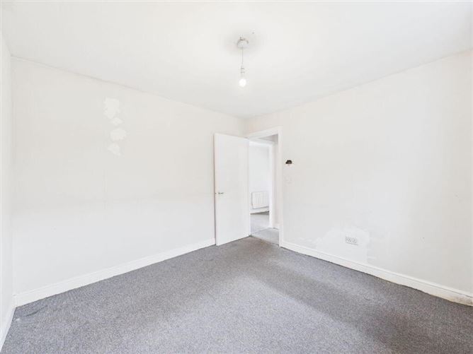 Photo 8 of 10 — 315 Castlecurragh Heath, Mulhuddart, Dublin