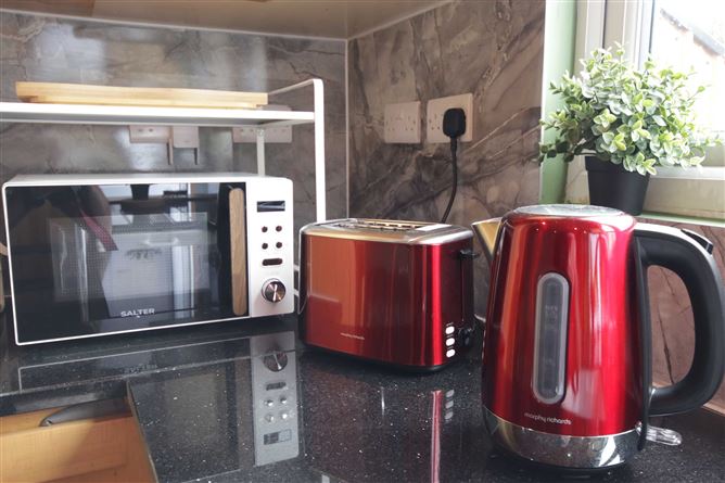 Georgias Gate,Errill