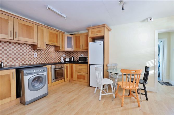 28 New Vale Cottages, Shankill, Dublin 18