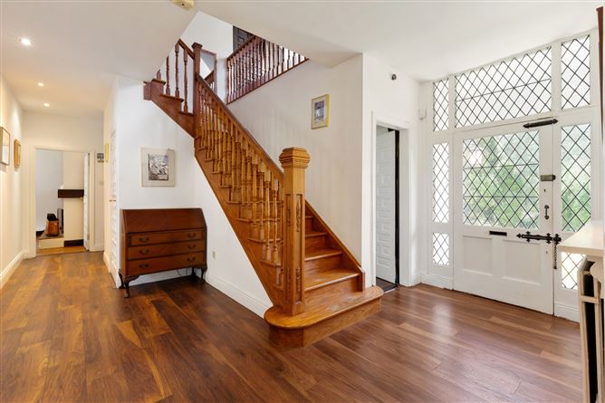 The Latches, 10 Kilteragh Drive, Foxrock, Dublin 18