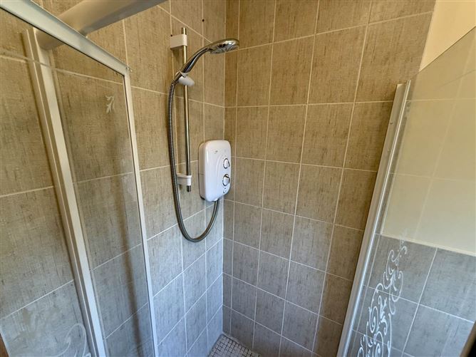 8 Sli Na Sruthan, Ballinlough, County Roscommon