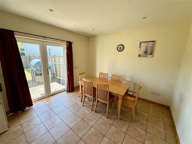 8 Sli Na Sruthan, Ballinlough, County Roscommon
