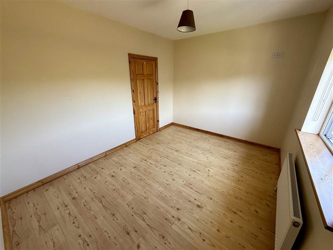 8 Sli Na Sruthan, Ballinlough, County Roscommon