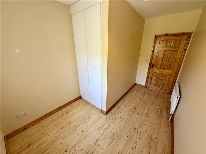8 Sli Na Sruthan, Ballinlough, County Roscommon