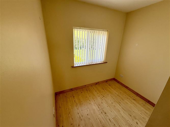 8 Sli Na Sruthan, Ballinlough, County Roscommon