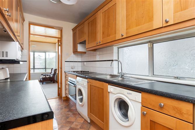 24 Oaklands Crescent, Highfield Road, Rathgar, Dublin 6