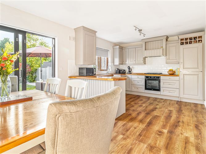 17 Liffey Mill Avenue, Athgarvan, Kildare