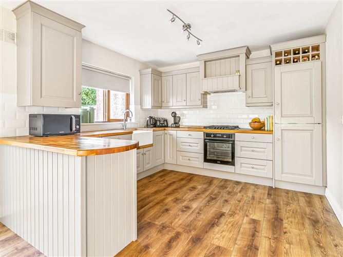 17 Liffey Mill Avenue, Athgarvan, Kildare
