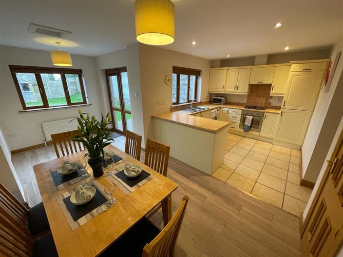 30 Ryecroft, Maryborough Woods, Douglas, Cork Barry Auctioneers