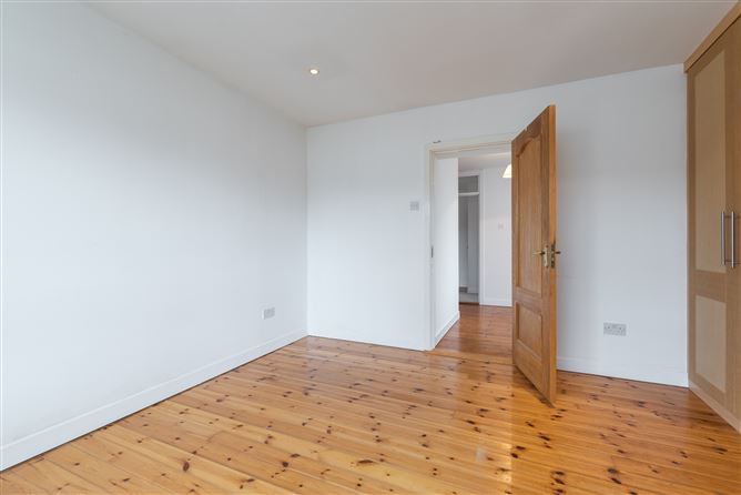 8 Sandymount Court, Sandymount, Dublin 4