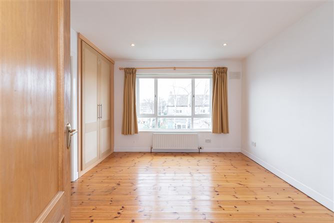 8 Sandymount Court, Sandymount, Dublin 4