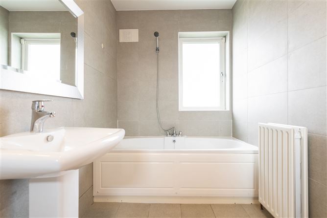 8 Sandymount Court, Sandymount, Dublin 4