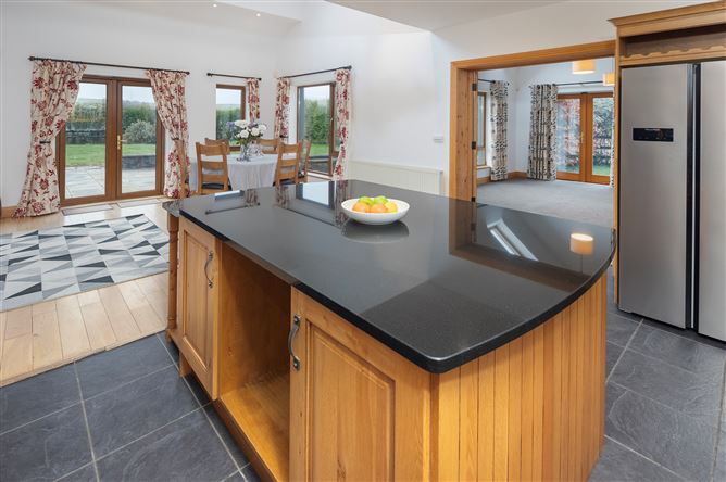 Té Anau, Ballydwyre, Cloyne, Co. Cork, Cloyne, Cork