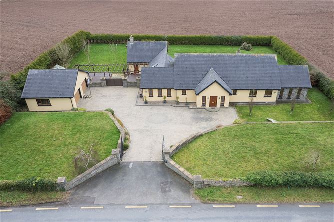 Té Anau, Ballydwyre, Cloyne, Co. Cork, Cloyne, Cork
