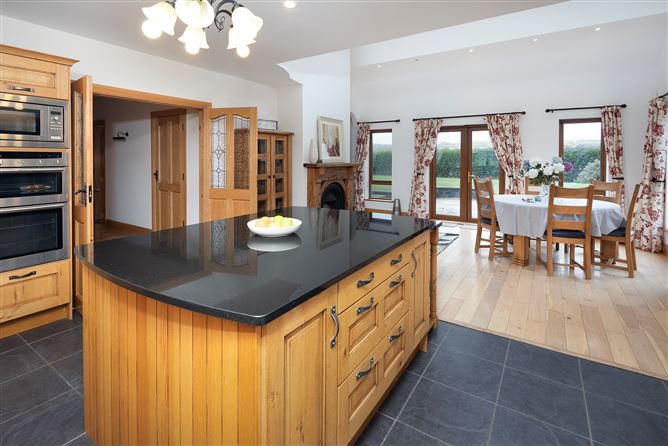 Té Anau, Ballydwyre, Cloyne, Co. Cork, Cloyne, Cork