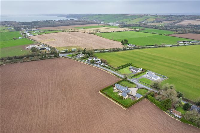 Té Anau, Ballydwyre, Cloyne, Co. Cork, Cloyne, Cork