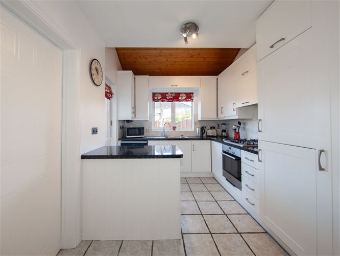 7 Manorfields Dale, Castaheany, Clonee, Dublin 15