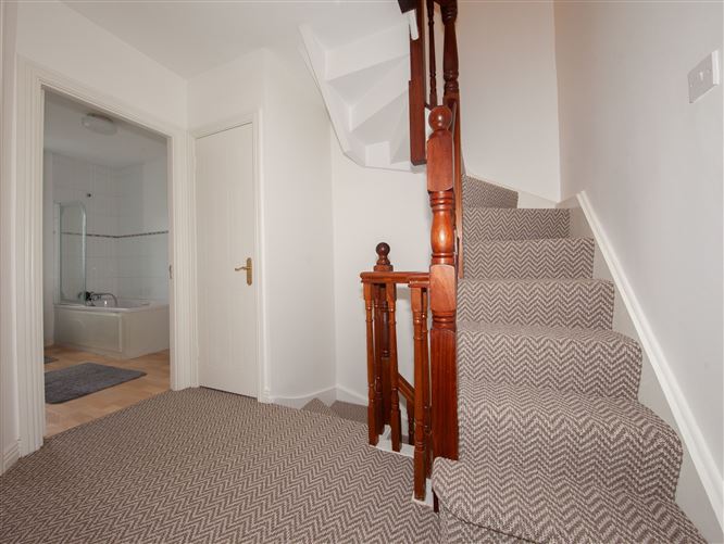 7 Manorfields Dale, Castaheany, Clonee, Dublin 15