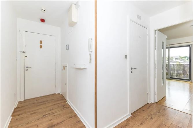16 The Kilmore, Santry, Dublin 9