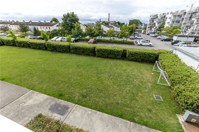 16 The Kilmore, Santry, Dublin 9
