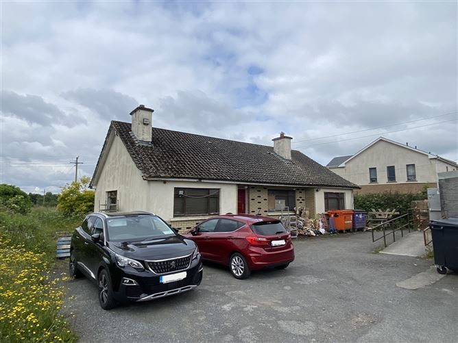 Applegreen Service Station and Bungalow, Enfield, Meath
