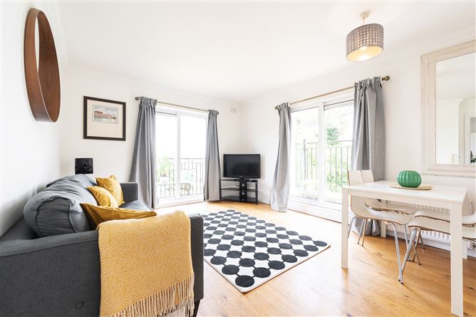 Apartment 48 Castle Lawn, Kilgobbin Wood , Sandyford, Dublin 18