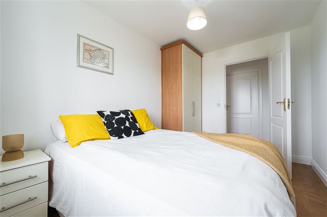Apartment 48 Castle Lawn, Kilgobbin Wood , Sandyford, Dublin 18