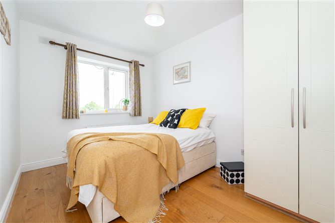 Apartment 48 Castle Lawn, Kilgobbin Wood , Sandyford, Dublin 18