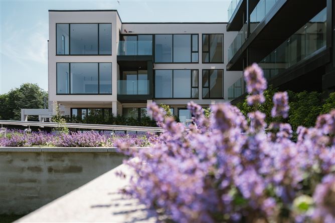 https://photos-a.propertyimages.ie/media/1/8/1/4954181/7bb6c1d4-f42d-4f0c-82fe-bf2b4ded53c1_l.jpg