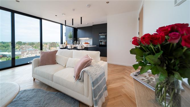 https://photos-a.propertyimages.ie/media/1/8/1/4954181/28bab299-8fec-42c3-8757-d584ce9b7597_l.jpg