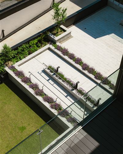 https://photos-a.propertyimages.ie/media/1/8/1/4954181/7bb6c1d4-f42d-4f0c-82fe-bf2b4ded53c1_l.jpg