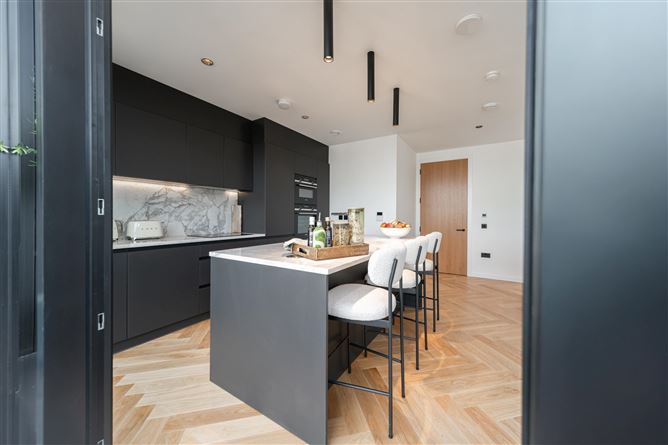 https://photos-a.propertyimages.ie/media/1/8/1/4954181/28bab299-8fec-42c3-8757-d584ce9b7597_l.jpg