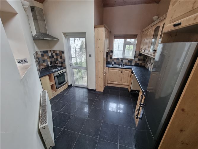 1 Saint Nicholas Square, Ballymacthomas, Blarney Street, Co. Cork