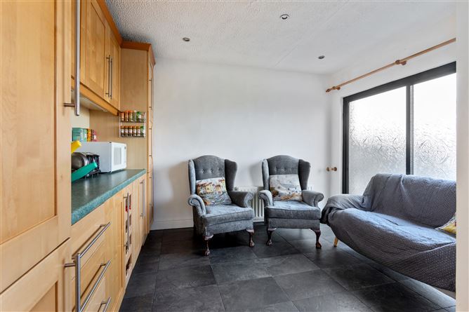2 Broadford Rise, Ballinteer,   Dublin 16
