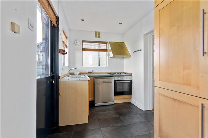 2 Broadford Rise, Ballinteer,   Dublin 16