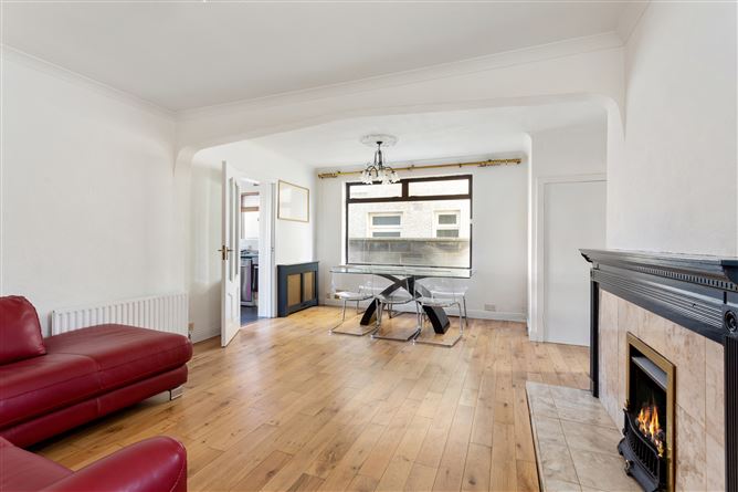 2 Broadford Rise, Ballinteer,   Dublin 16