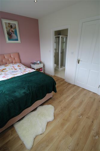 42 Castlegrounds, Corofin, Galway